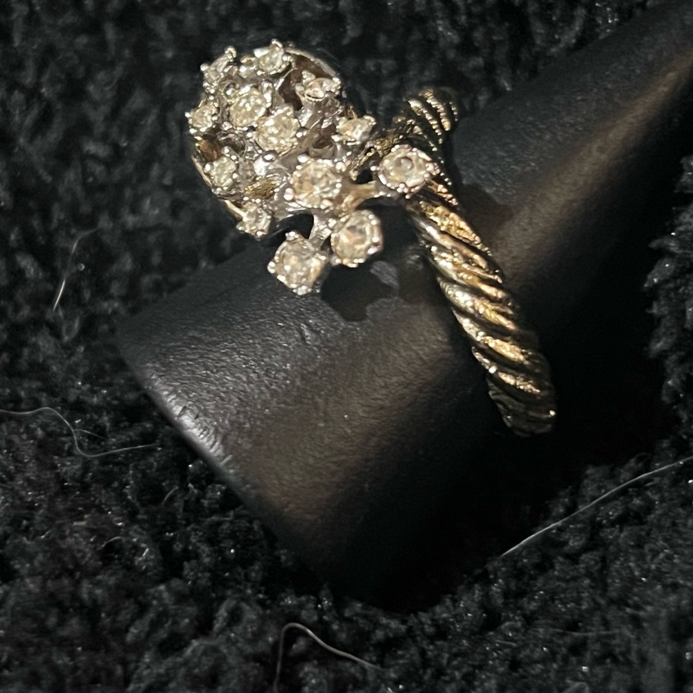 Vintage 1960 Cornucopia Ring - image 2